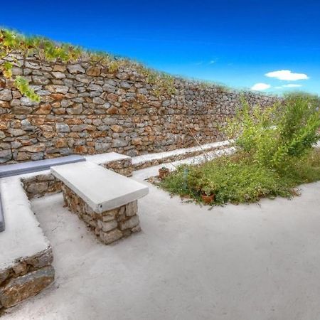 Stone Villa II in Petres Petres  Esterno foto