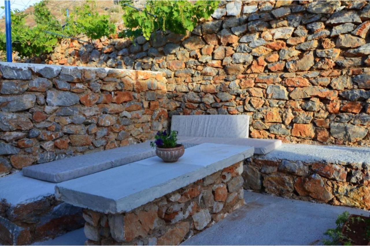Stone Villa II in Petres Petres  Esterno foto